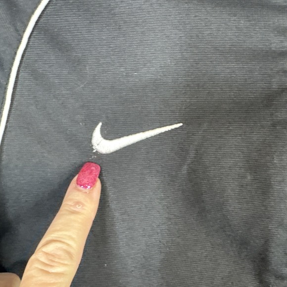 Nike Womens Black Zip Up Jacket Large Swoosh Activewear Athletic Full Zip - Picture 3 of 6